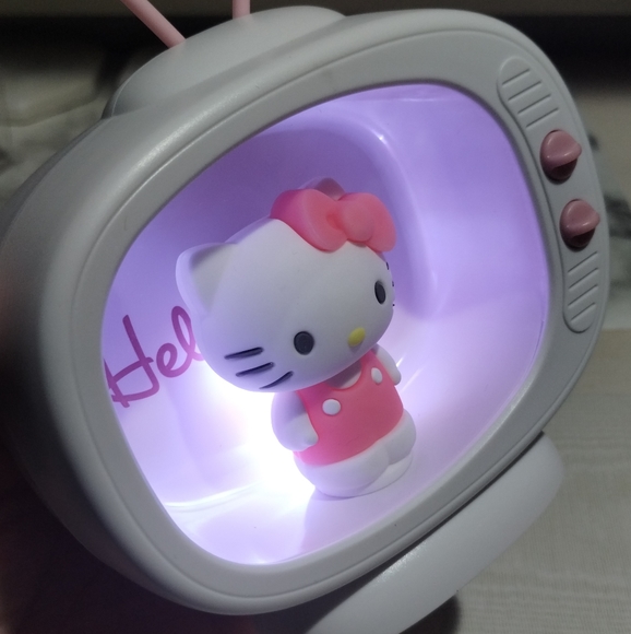 Hello Kitty Night Light - Picture 8 of 8